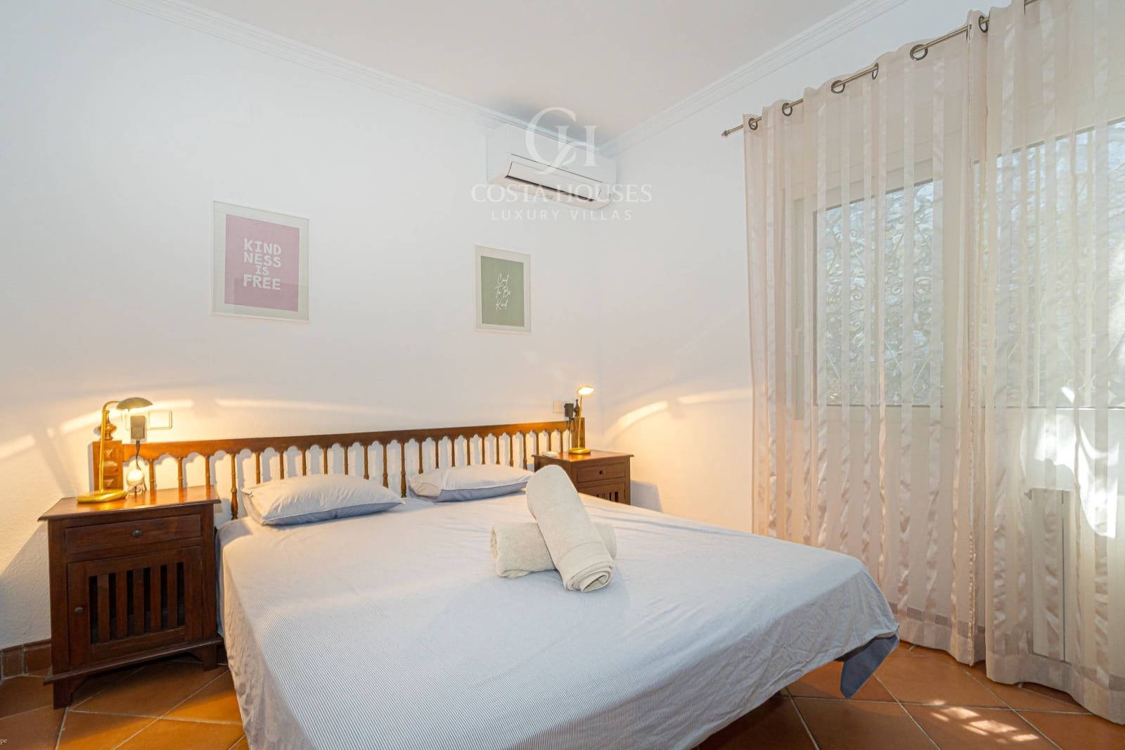 8 sypialnia Willa na sprzedaż w Denia z basenem garażem - 1 395 000 € (Ref: 9977305)