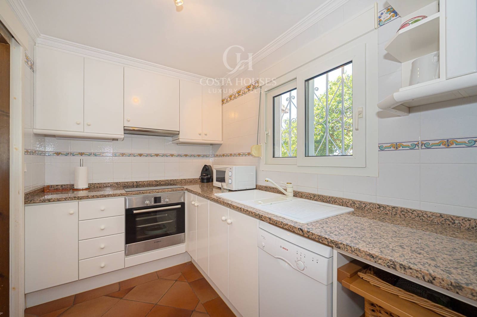 8 sypialnia Willa na sprzedaż w Denia z basenem garażem - 1 395 000 € (Ref: 9977305)