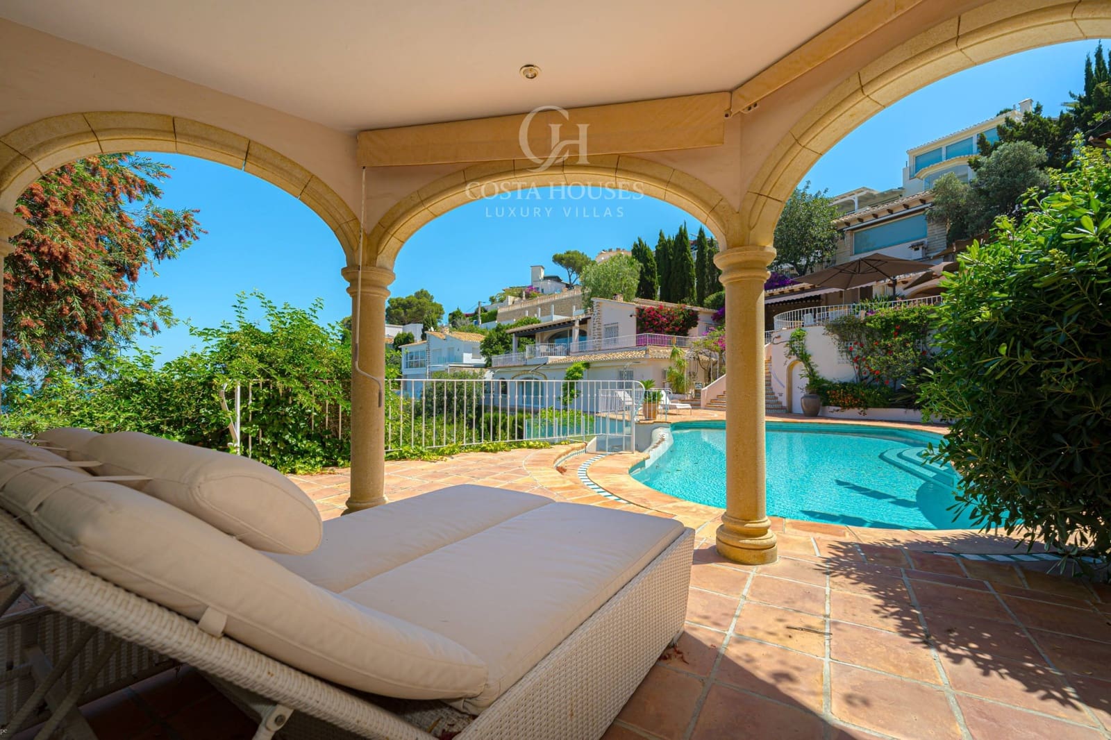 8 sypialnia Willa na sprzedaż w Denia z basenem garażem - 1 395 000 € (Ref: 9977305)