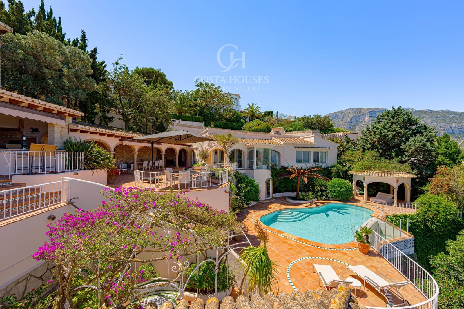 8 sypialnia Willa na sprzedaż w Denia z basenem garażem - 1 395 000 € (Ref: 9977305)