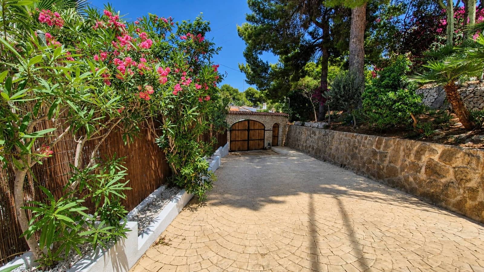 Chalet de 7 habitaciones en Javea / Xàbia en venta con piscina - 2.900.000 € (Ref: 9984980)