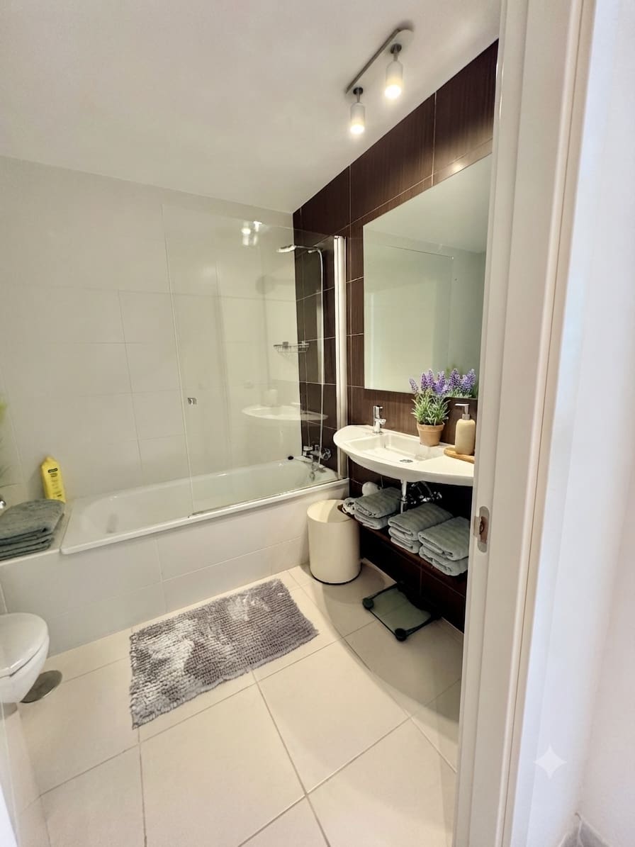 Appartement de 2 chambres à louer à Altea avec piscine garage - 1 500 € (Ref: 10004986)