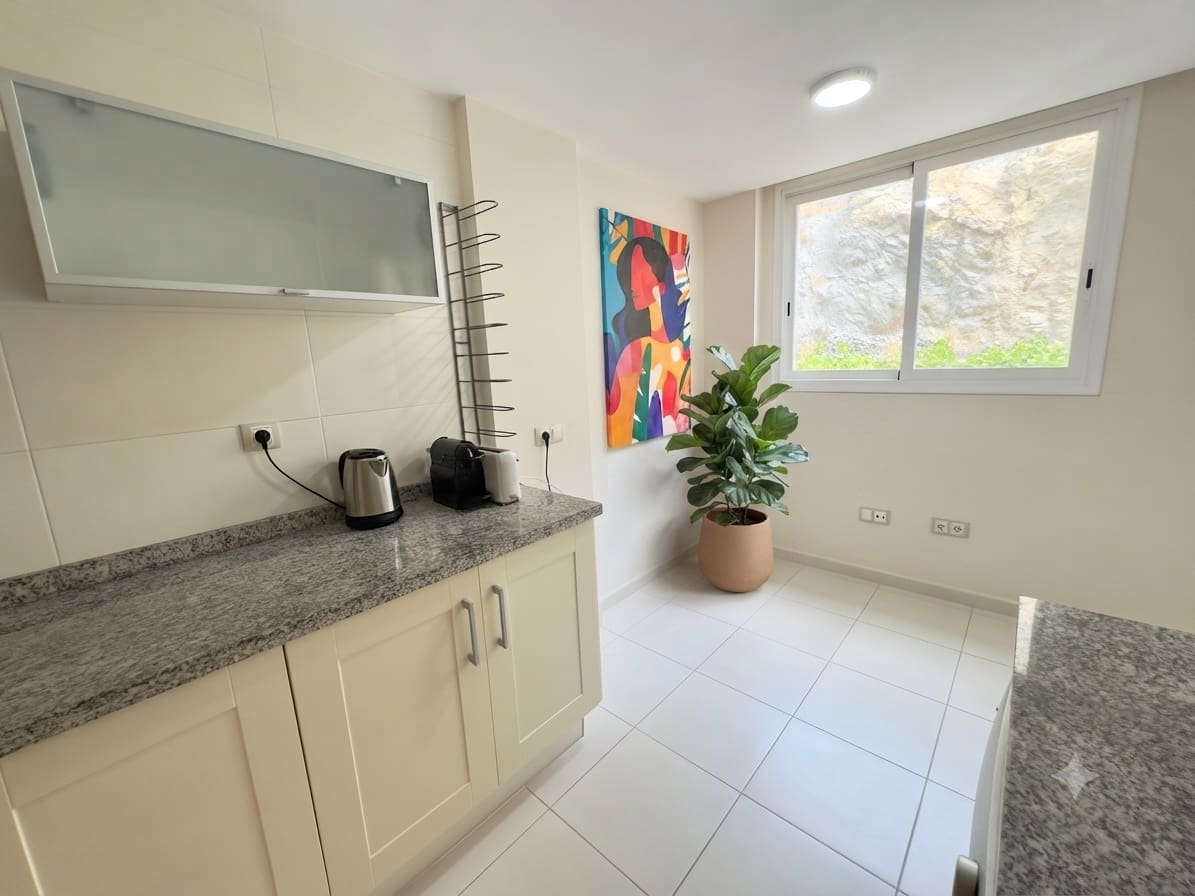 Appartement de 2 chambres à louer à Altea avec piscine garage - 1 500 € (Ref: 10004986)
