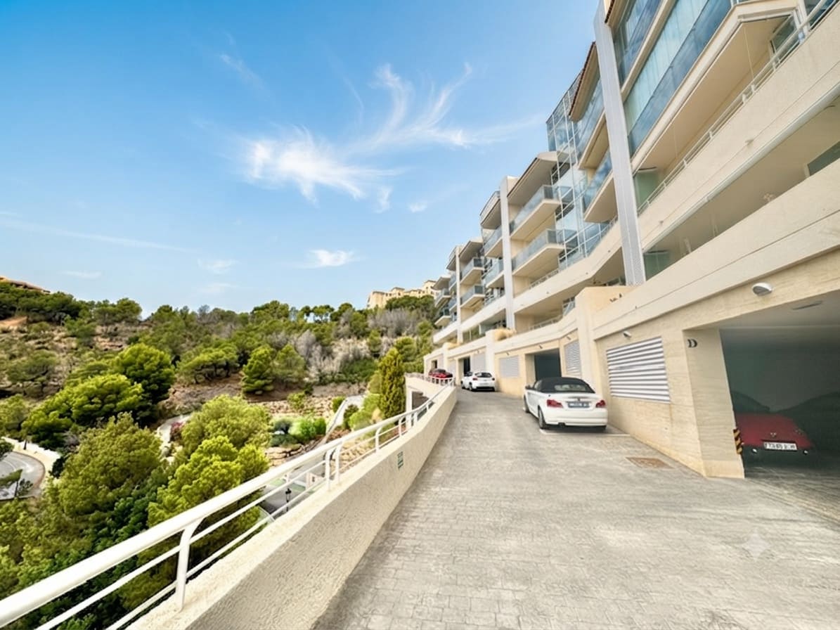 Appartement de 2 chambres à louer à Altea avec piscine garage - 1 500 € (Ref: 10004986)