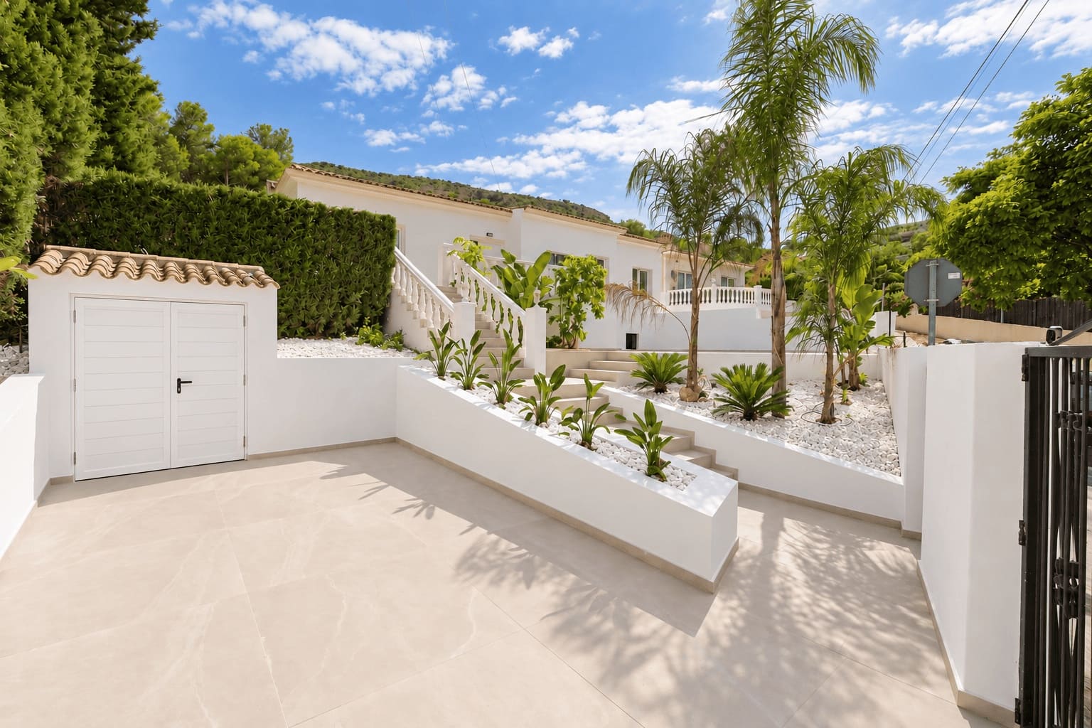 3 bedroom Villa for sale in Alfaz del Pi / L'Alfas del Pi with pool - € 649,000 (Ref: 10164147)