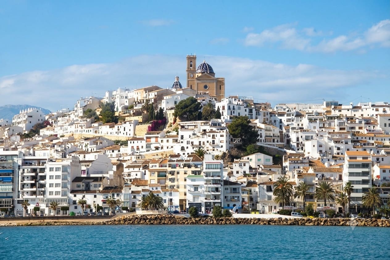 Apartamento de 2 habitaciones en Altea en alquiler - 1.500 € (Ref: 8601285)