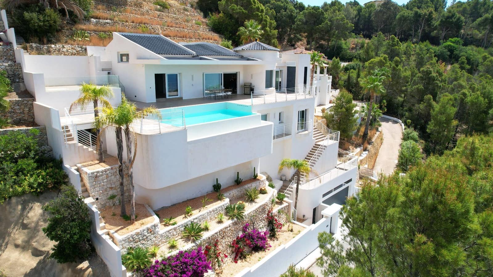 4 bedroom Villa for sale in Altea la Vella with pool garage - € 1,750,000 (Ref: 8608149)