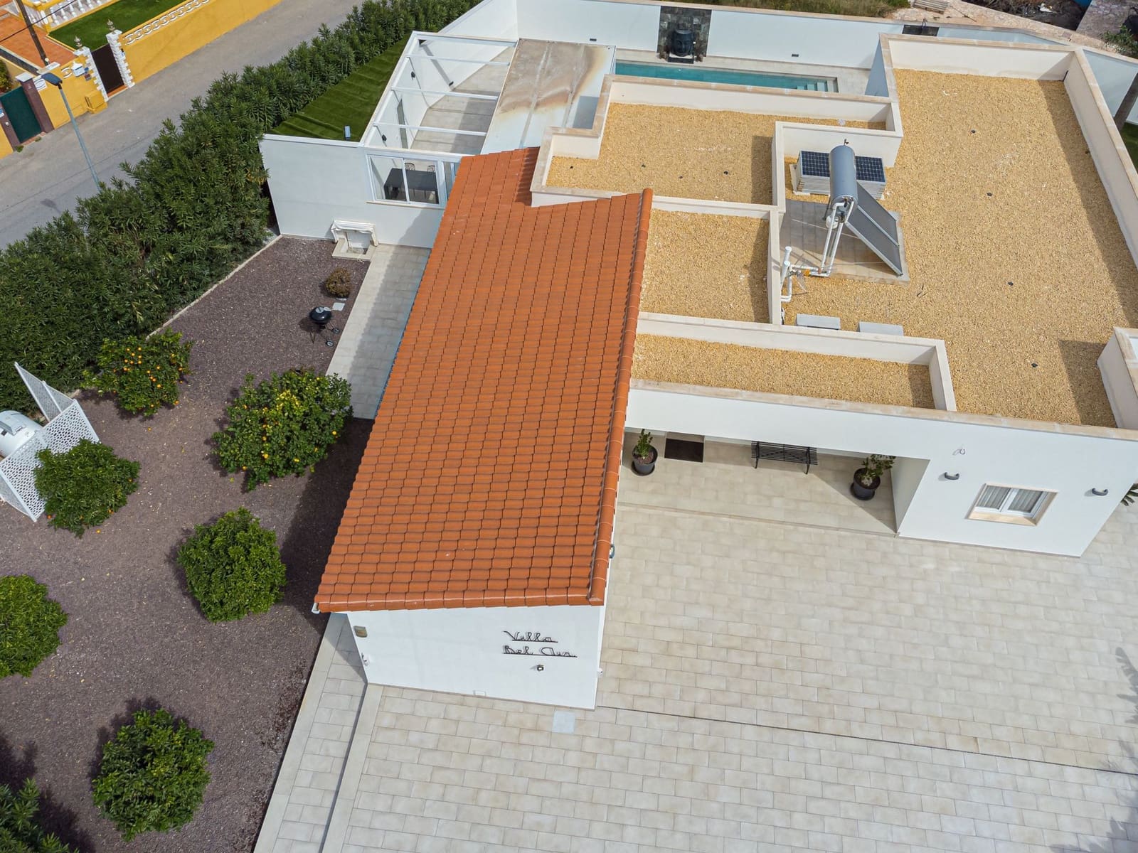 4 bedroom Villa for sale in Albir with garage - € 975,000 (Ref: 8610319)