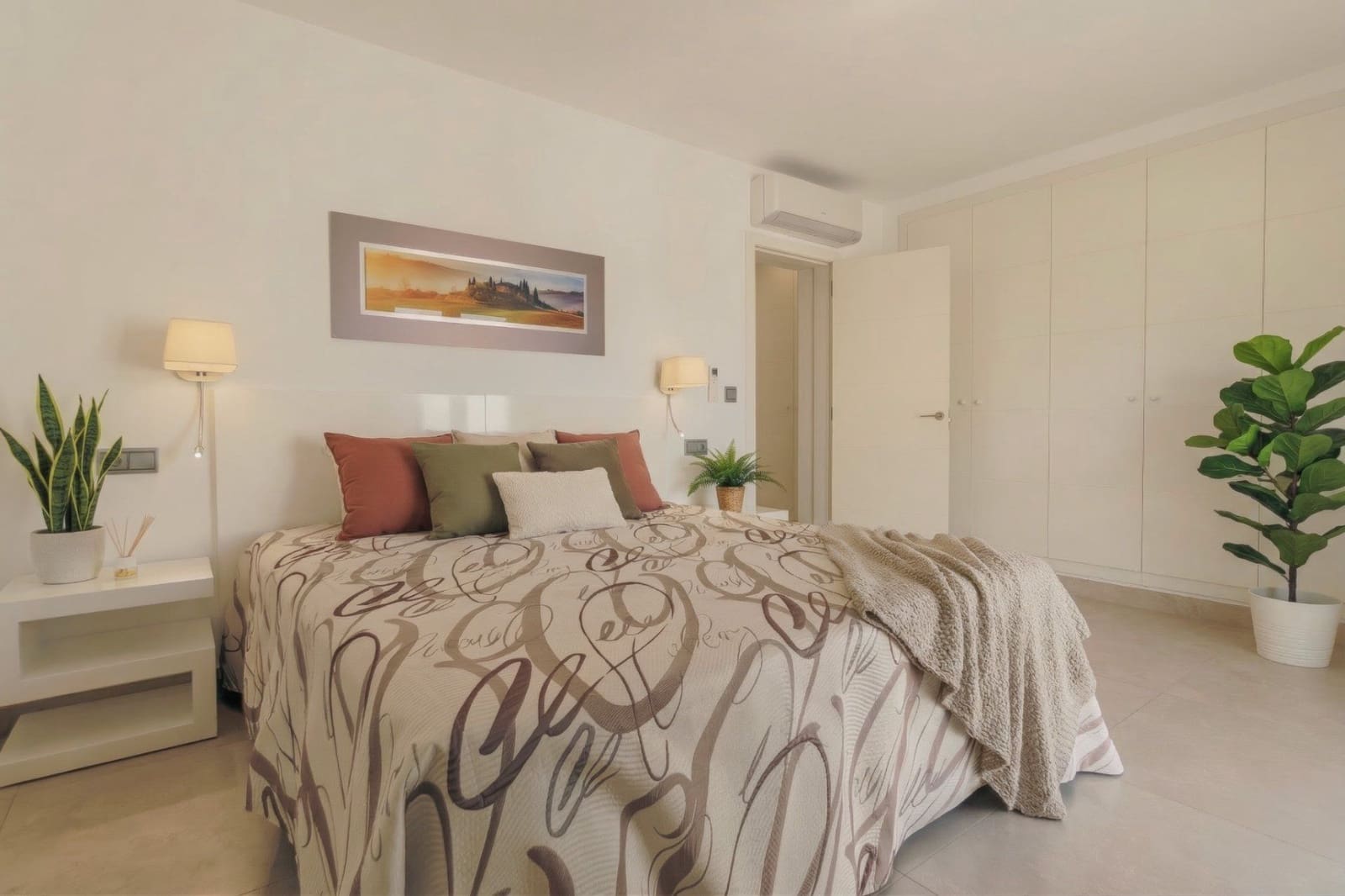 4 bedroom Villa for sale in Albir with garage - € 975,000 (Ref: 8610319)