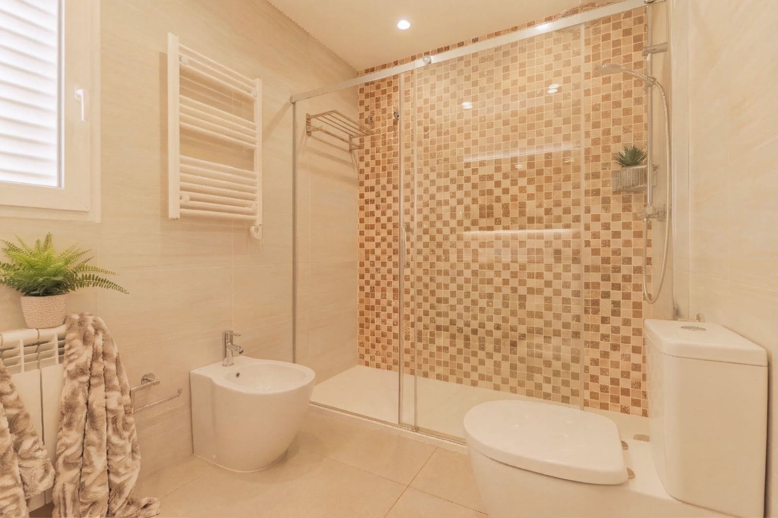 4 bedroom Villa for sale in Albir with garage - € 975,000 (Ref: 8610319)