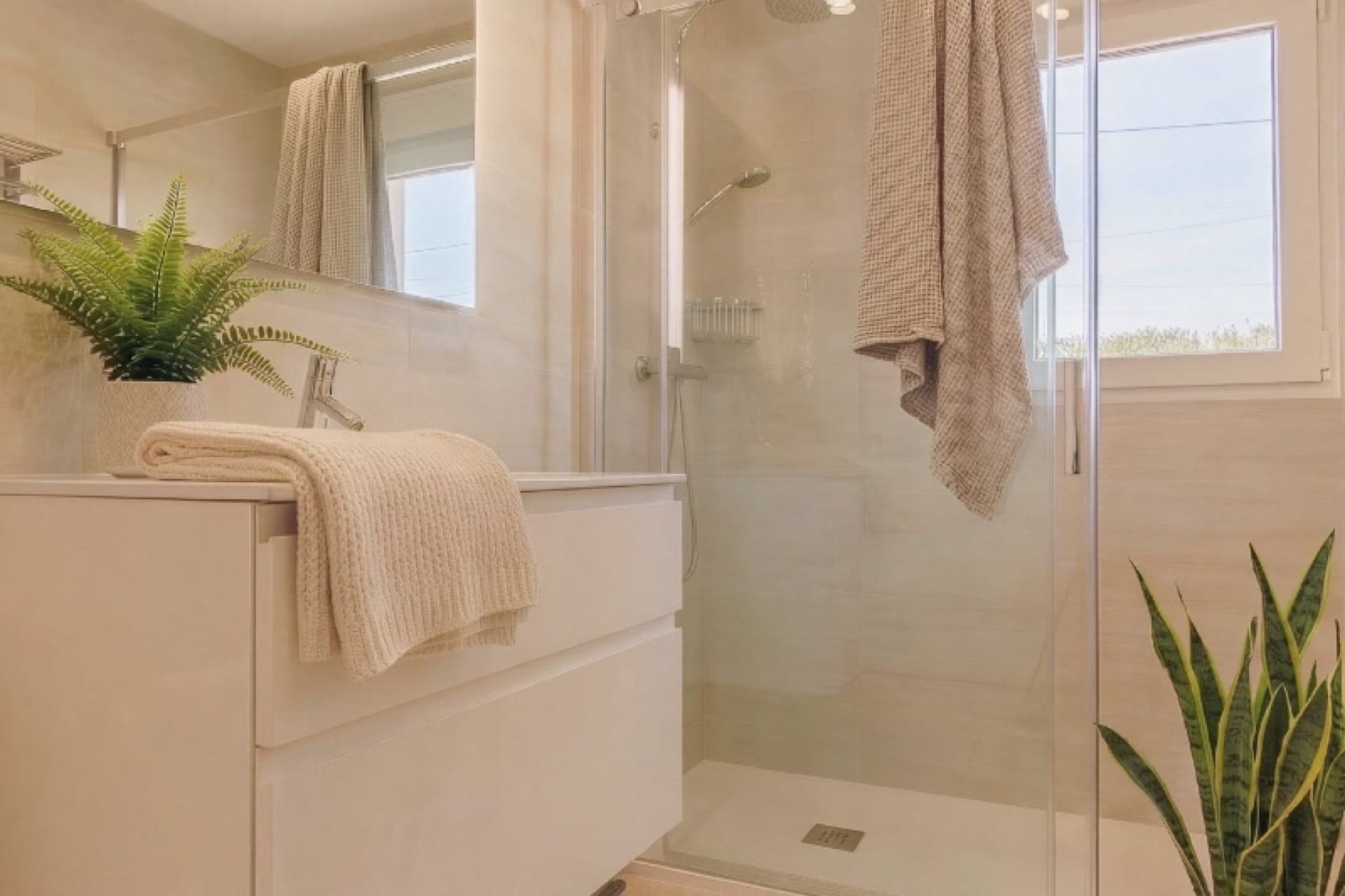 4 bedroom Villa for sale in Albir with garage - € 975,000 (Ref: 8610319)