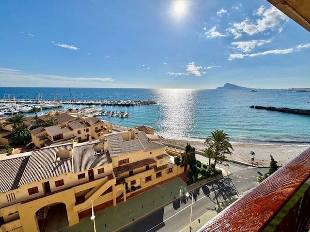 2 quarto Apartamento para arrendar em Altea com piscina garagem - 1 200 € (Ref: 8652066)