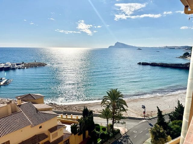 2 quarto Apartamento para arrendar em Altea com piscina garagem - 1 200 € (Ref: 8652066)