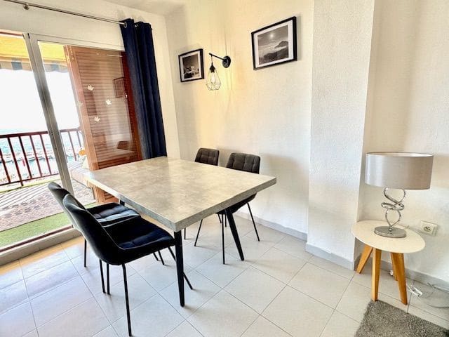 Apartamento de 2 habitaciones en Altea en alquiler con piscina garaje - 1.200 € (Ref: 8652066)