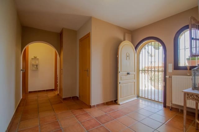 Chalet de 5 habitaciones en Montebello, La Nucia en venta con piscina garaje - 649.000 € (Ref: 8652068)