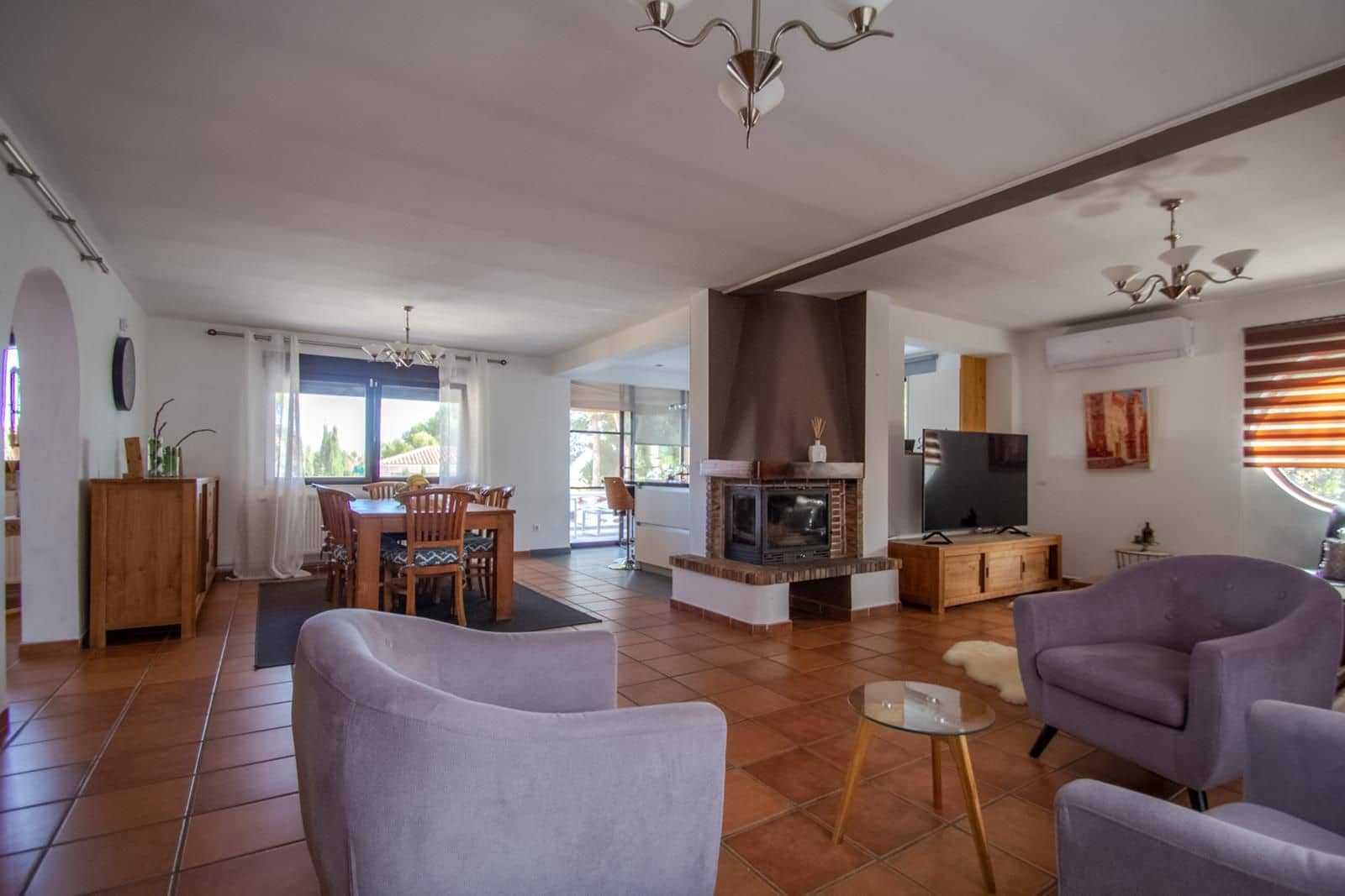 5 soverom Villa til salgs i Montebello med svømmebasseng garasje - € 649 000 (Ref: 8652068)