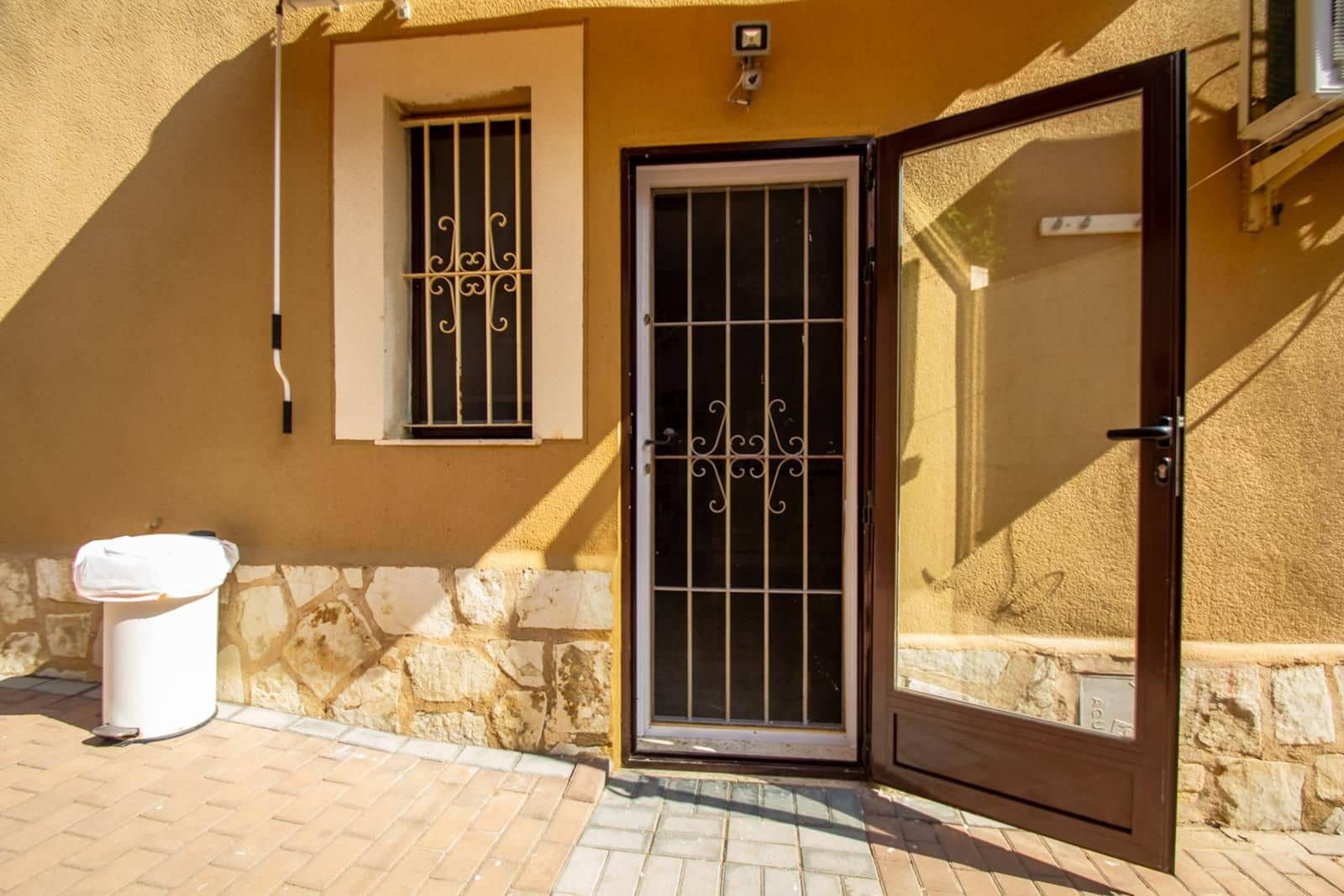 5 soverom Villa til salgs i Montebello med svømmebasseng garasje - € 649 000 (Ref: 8652068)