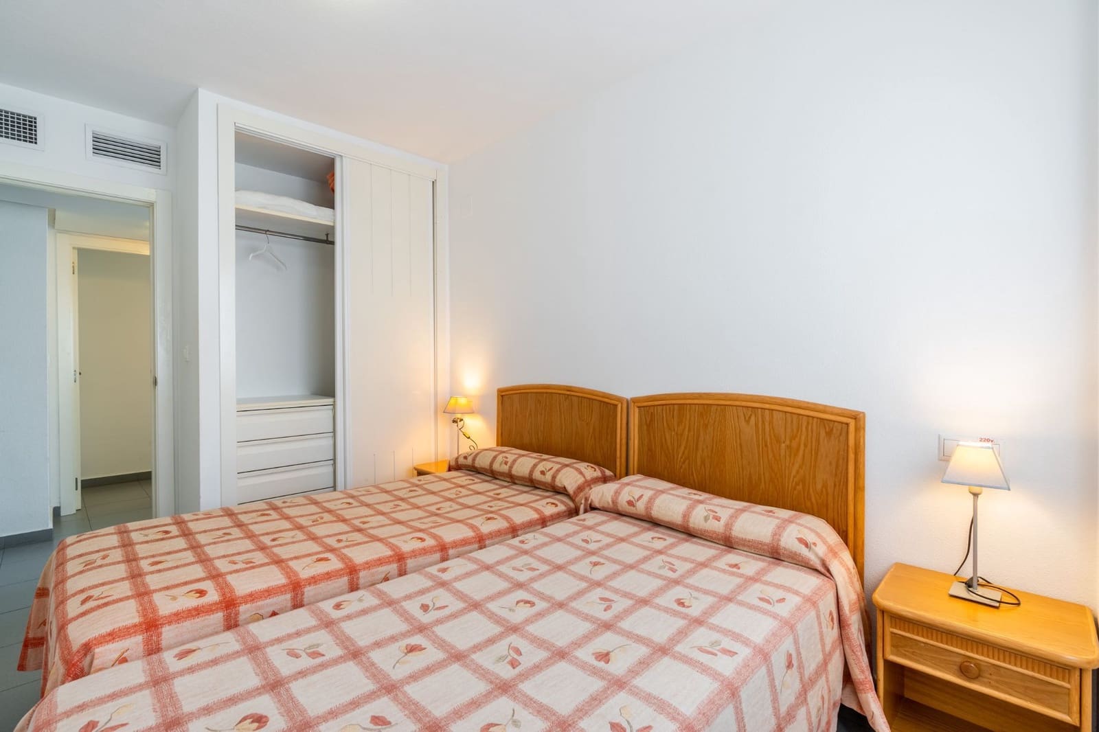 Apartamento de 2 habitaciones en Calpe / Calp en venta con piscina - 354.000 € (Ref: 8659122)