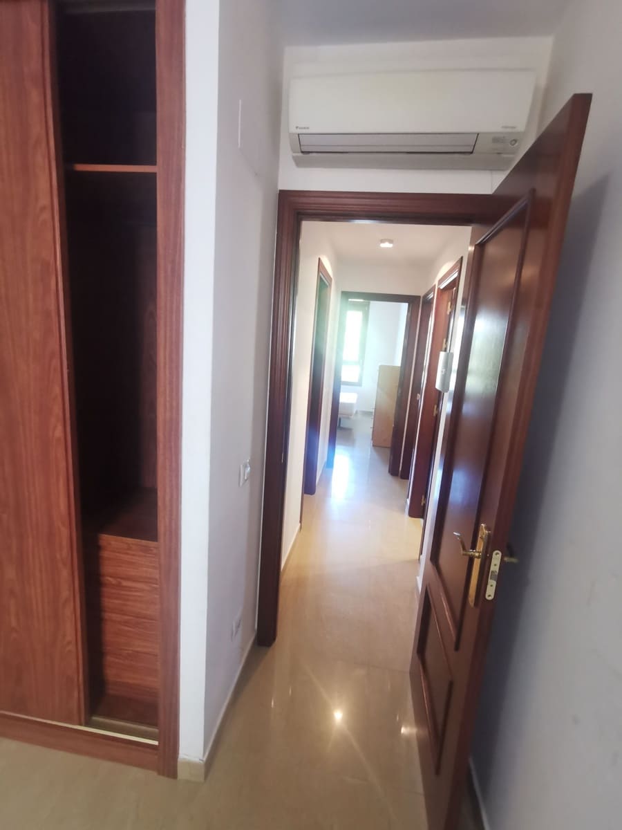 2 bedroom Apartment for rent in Altea with pool garage - € 950 (Ref: 8679474)