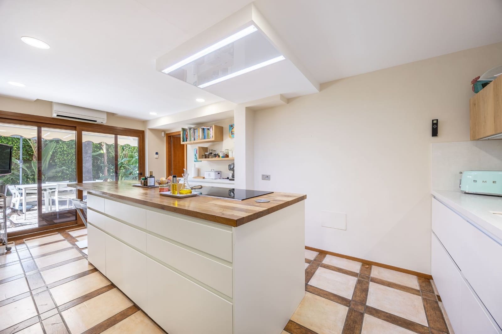 6 makuuhuone Huvila myytävänä paikassa Benidorm mukana uima-altaan 
autotalli - 1 440 000 € (Ref: 8699532)