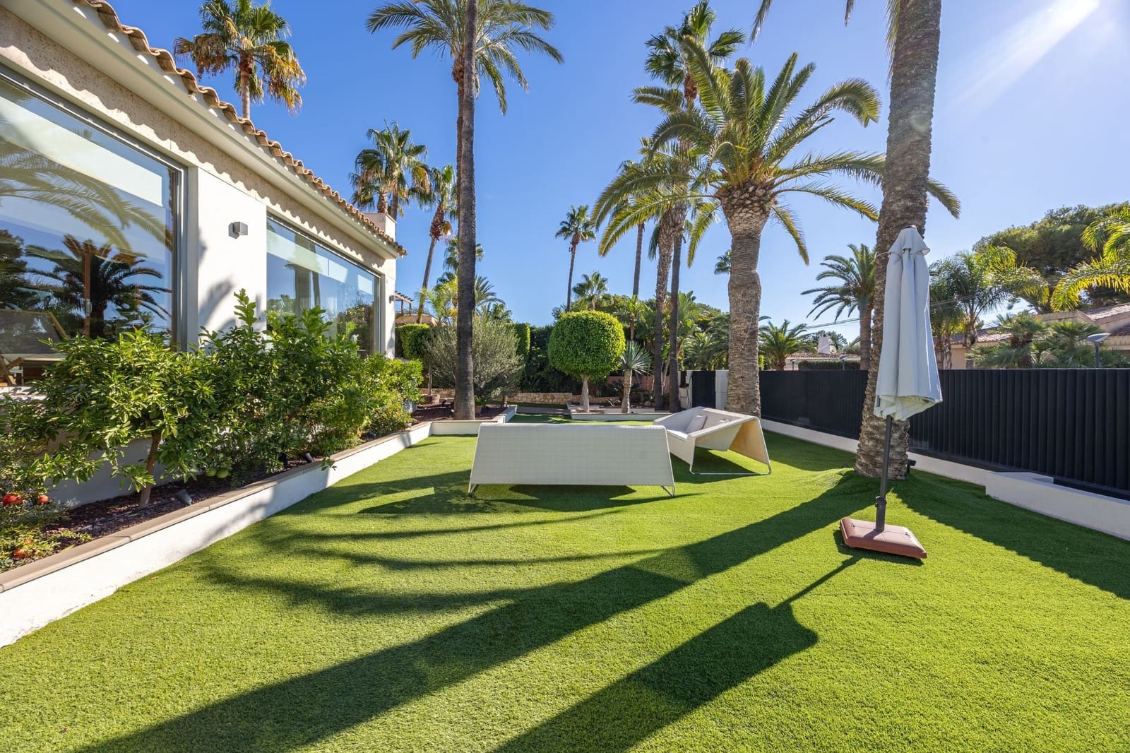 6 makuuhuone Huvila myytävänä paikassa Benidorm mukana uima-altaan 
autotalli - 1 440 000 € (Ref: 8699532)