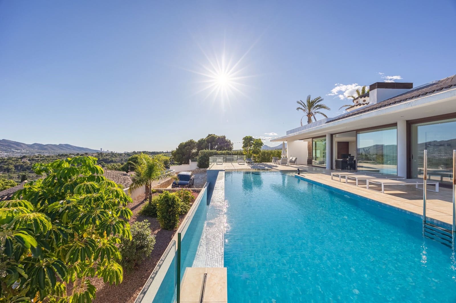 5 Zimmer Villa zu verkaufen in Altea mit Pool Garage - 2.250.000 € (Ref: 8752106)