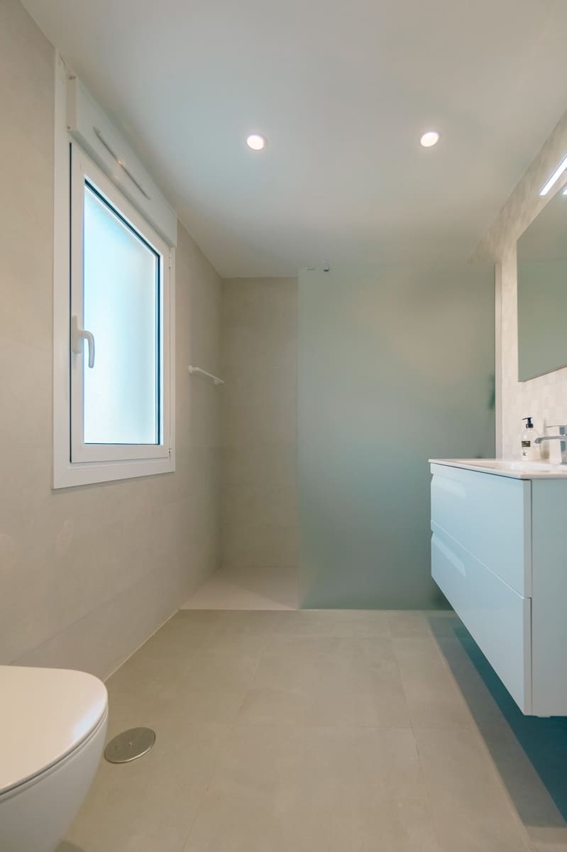 Chalet de 4 habitaciones en Alfaz del Pi / L'Alfàs del Pi en venta con piscina garaje - 1.195.000 € (Ref: 8792203)