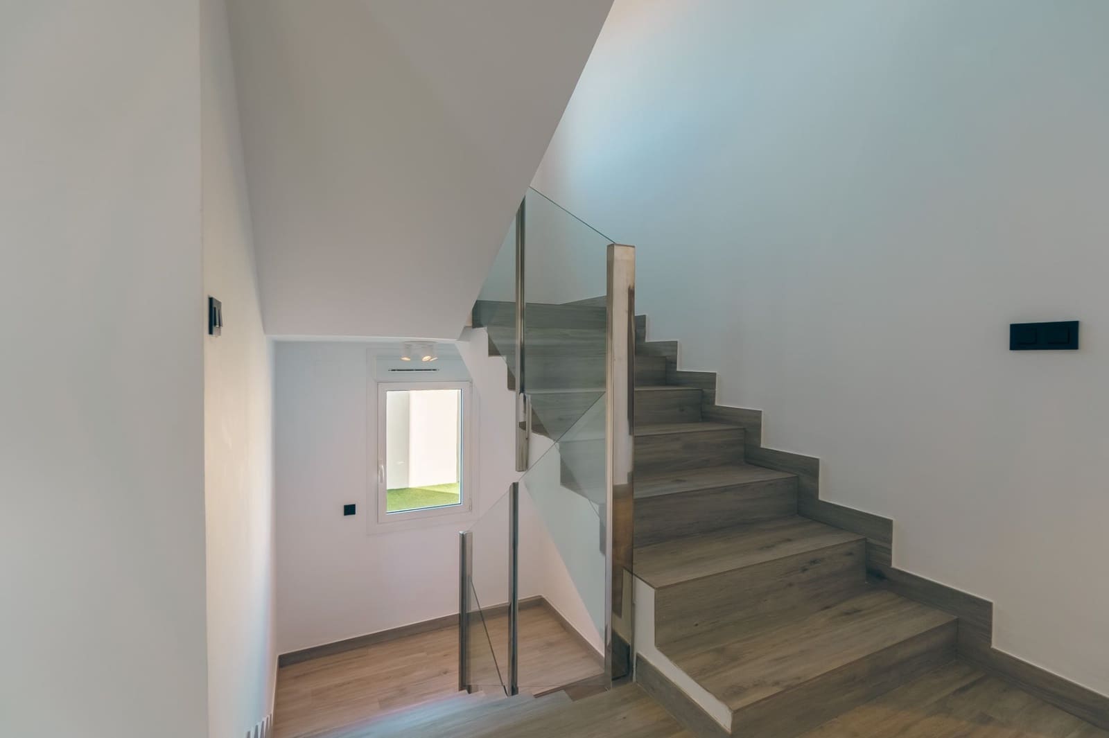 Chalet de 4 habitaciones en Alfaz del Pi / L'Alfàs del Pi en venta con piscina garaje - 1.195.000 € (Ref: 8792203)