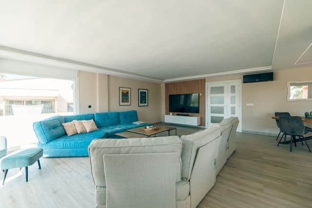 Chalet de 4 habitaciones en Alfaz del Pi / L'Alfàs del Pi en venta con piscina garaje - 1.195.000 € (Ref: 8792203)