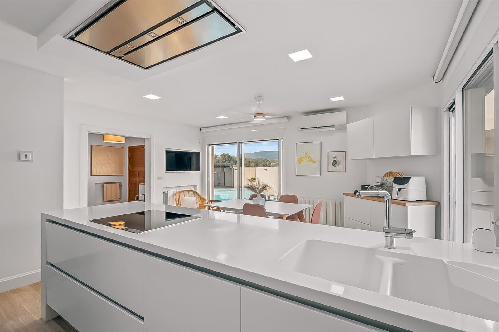 4 Zimmer Villa zu verkaufen in Alfaz del Pi / L'Alfas del Pi mit Pool Garage - 599.000 € (Ref: 8801364)