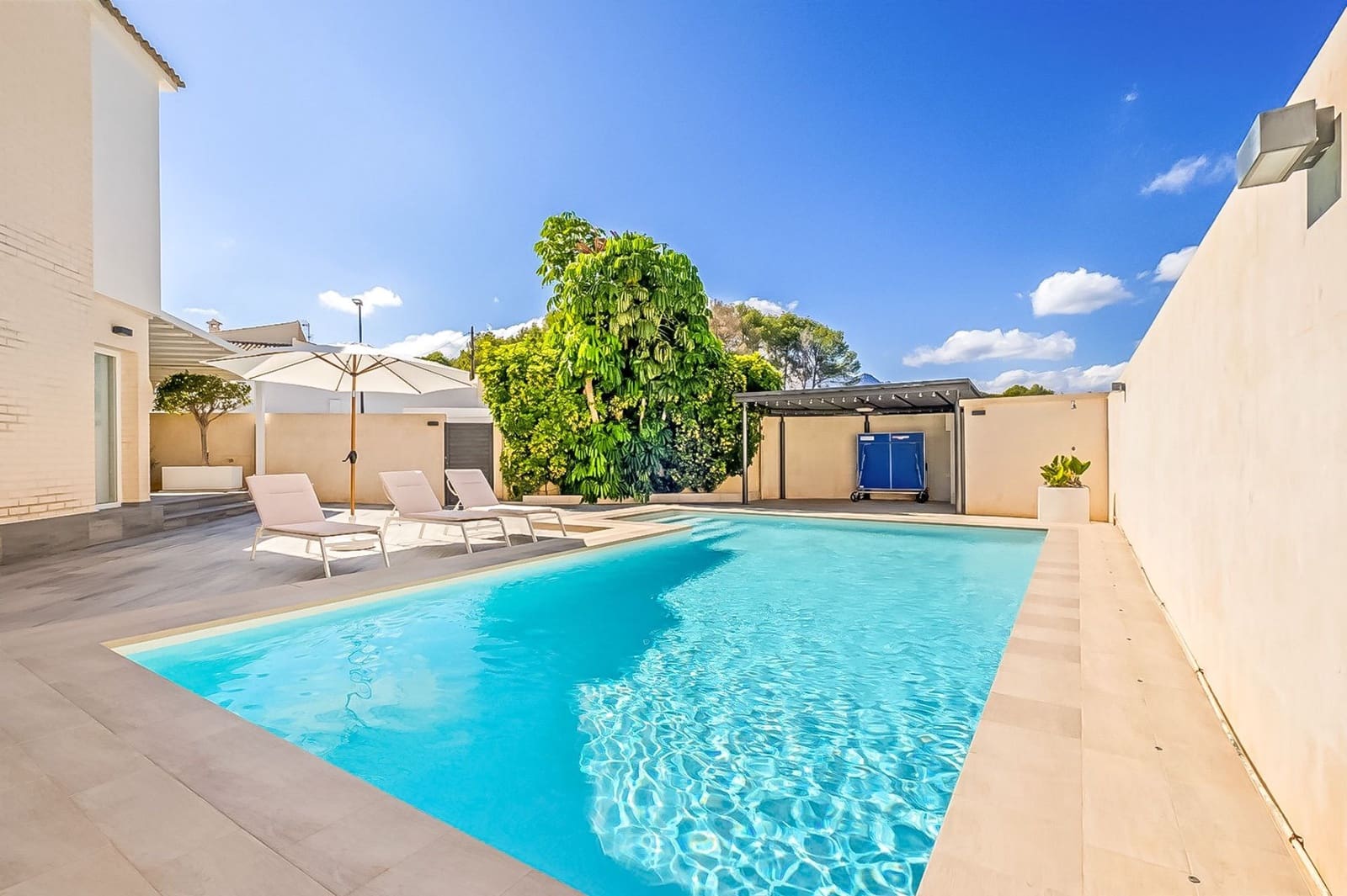 4 Zimmer Villa zu verkaufen in Alfaz del Pi / L'Alfas del Pi mit Pool Garage - 599.000 € (Ref: 8801364)