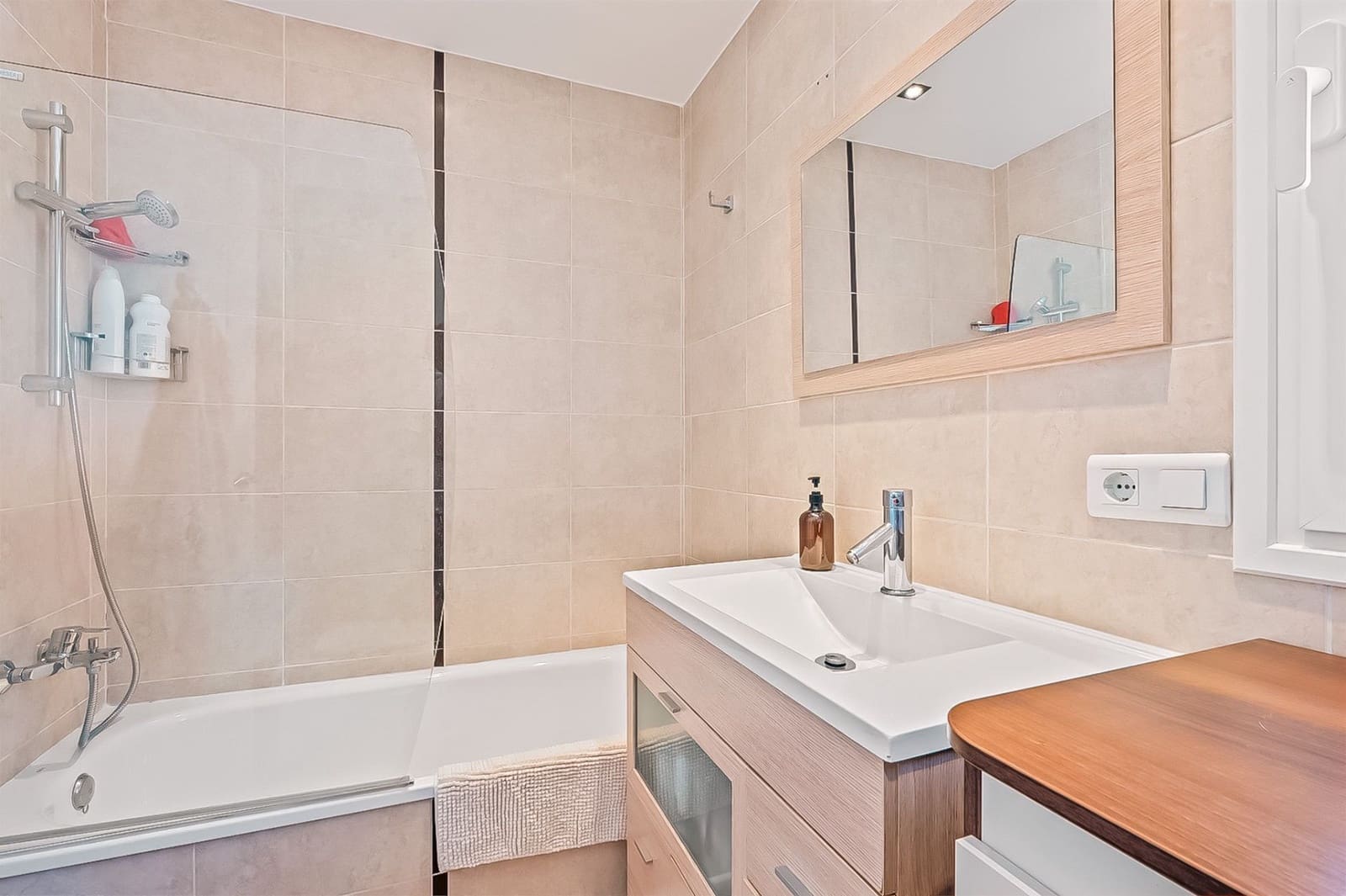 4 Zimmer Villa zu verkaufen in Alfaz del Pi / L'Alfas del Pi mit Pool Garage - 599.000 € (Ref: 8801364)