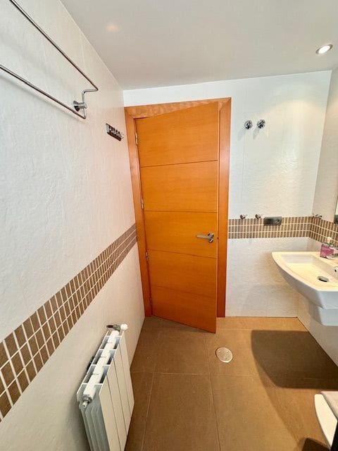 3 sypialnia Apartament do wynajęcia w Altea z basenem garażem - 1 700 € (Ref: 8829278)
