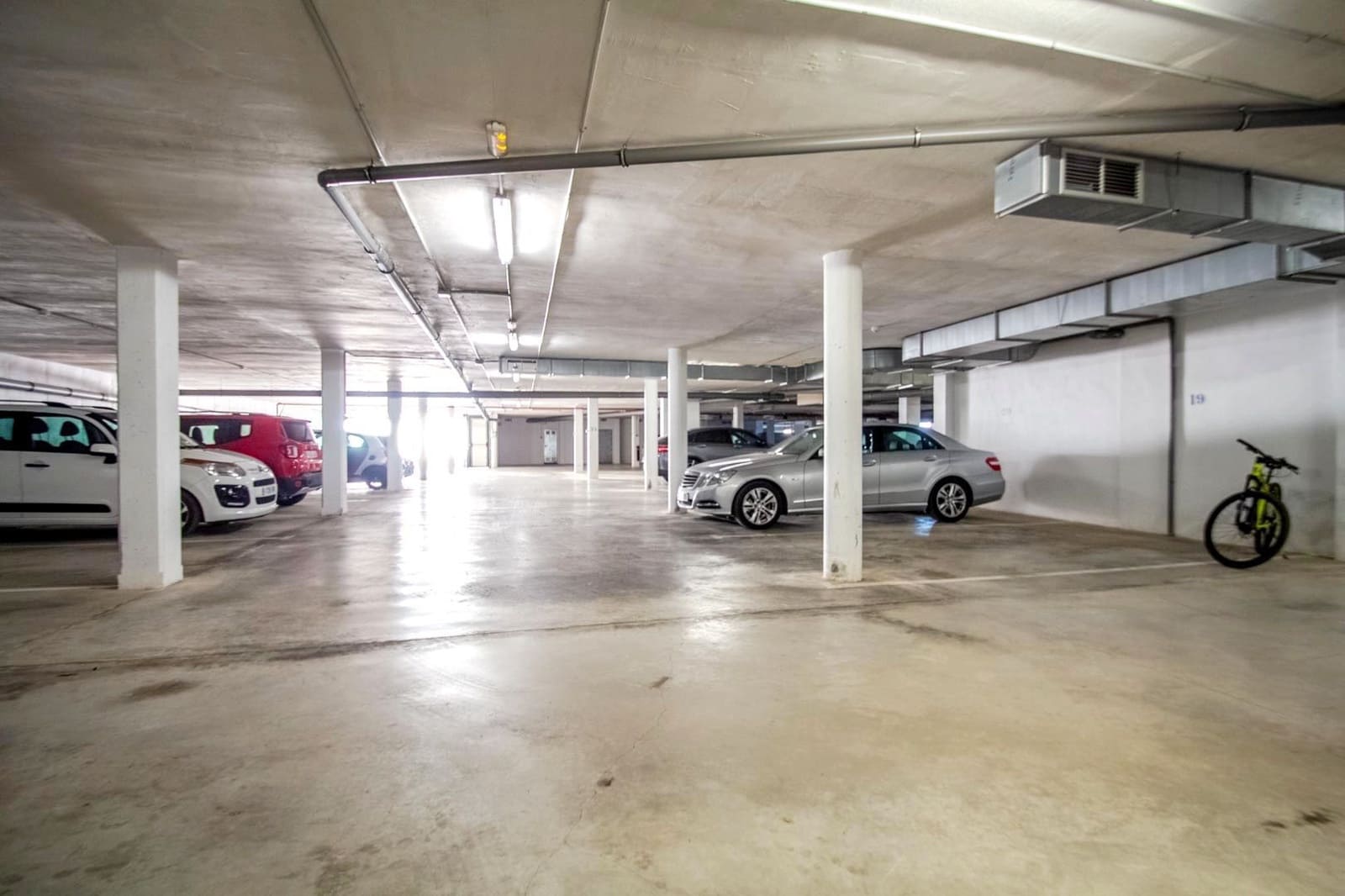 3 sypialnia Apartament do wynajęcia w Altea z basenem garażem - 1 700 € (Ref: 8829278)