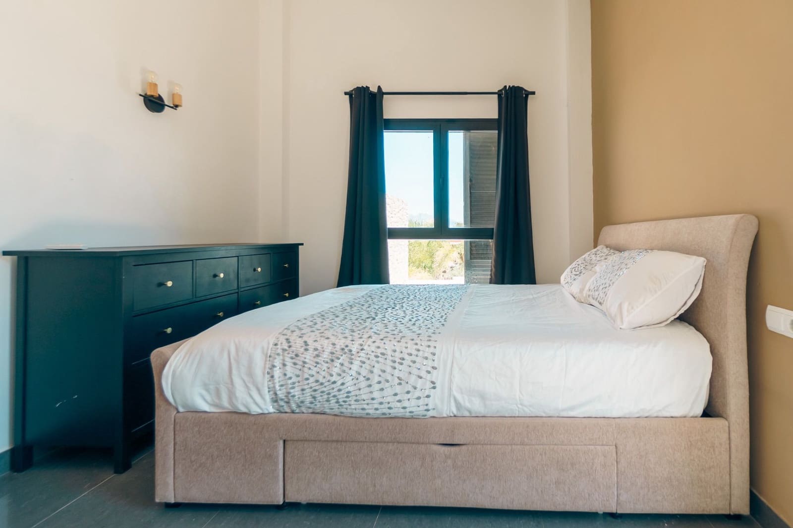 3 bedroom Villa for sale in Polop with pool - € 439,000 (Ref: 8894535)