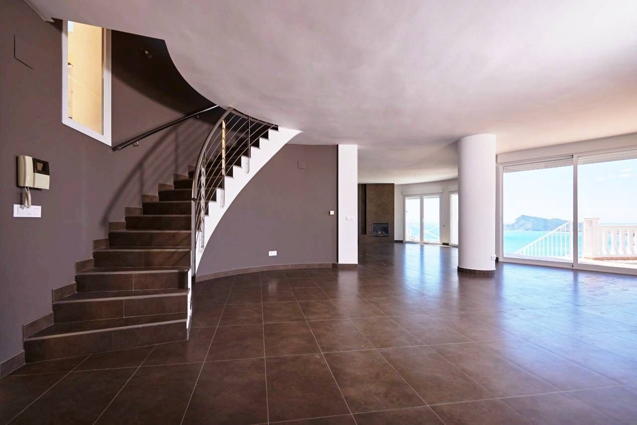 4 bedroom Villa for sale in Altea with pool garage - € 1,195,000 (Ref: 8914778)