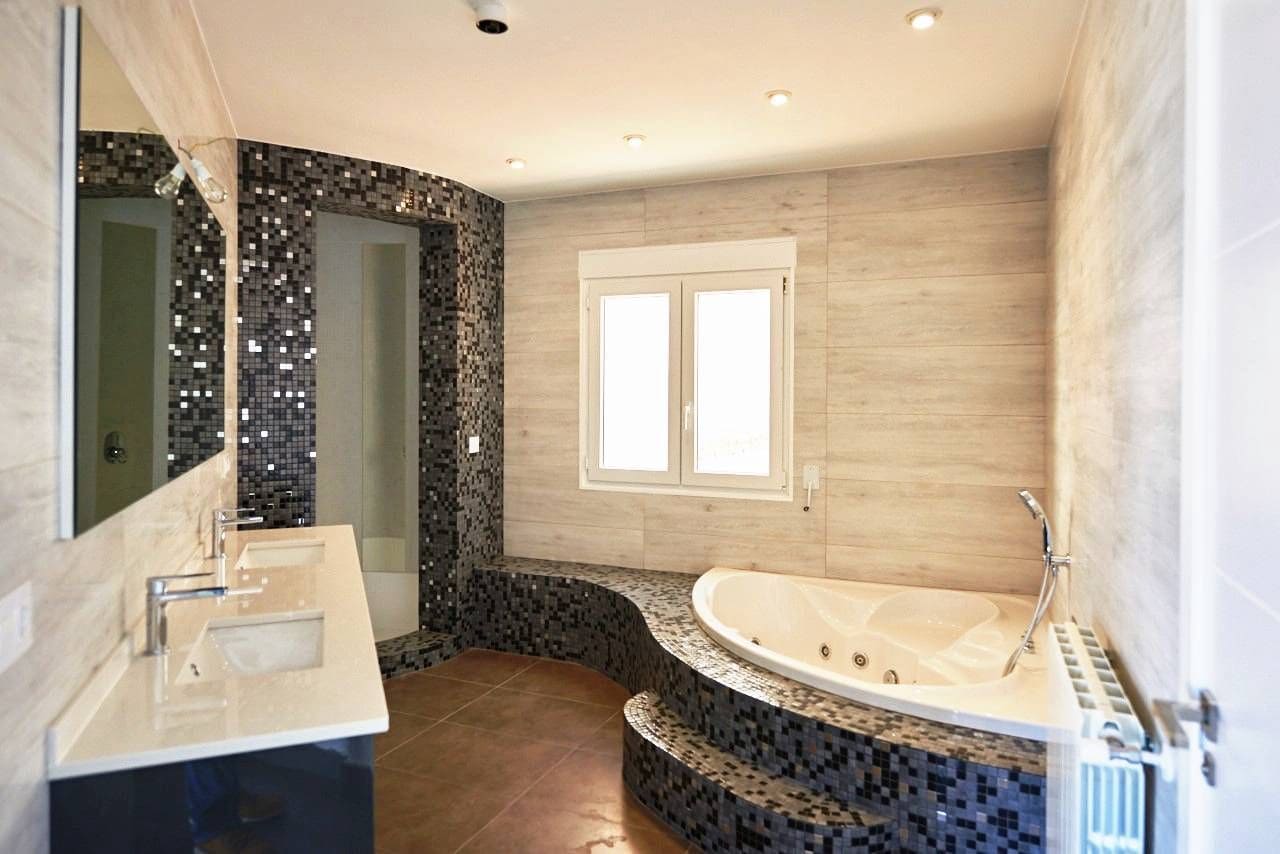 4 bedroom Villa for sale in Altea with pool garage - € 1,195,000 (Ref: 8914778)