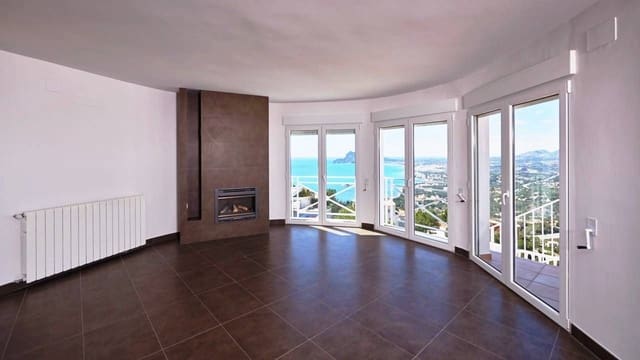 4 bedroom Villa for sale in Altea with pool garage - € 1,195,000 (Ref: 8914778)