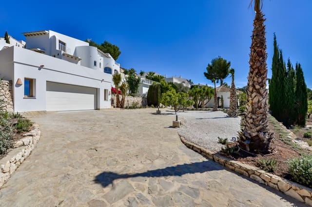 5 bedroom Villa for sale in Altea la Vella, Altea with pool garage - € 1,650,000 (Ref: 8917594)