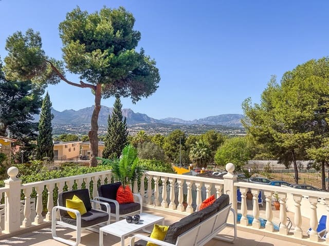 4 bedroom Villa for sale in Albir, Alfaz del Pi / L'Alfàs del Pi with pool garage - € 795,000 (Ref: 8925971)