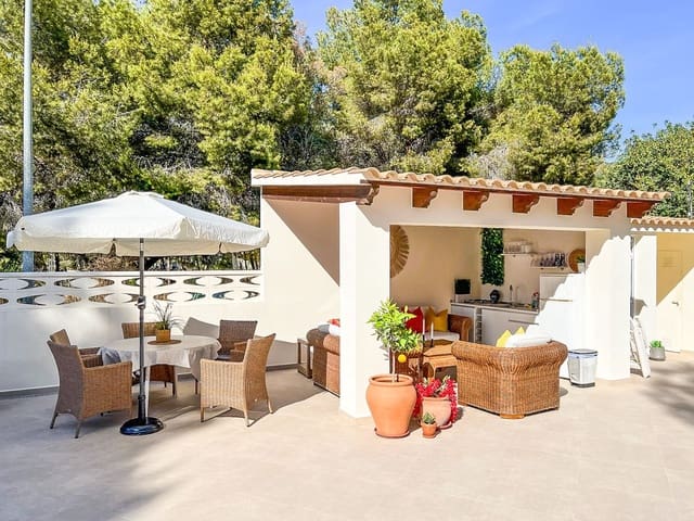 4 bedroom Villa for sale in Albir, Alfaz del Pi / L'Alfàs del Pi with pool garage - € 795,000 (Ref: 8925971)