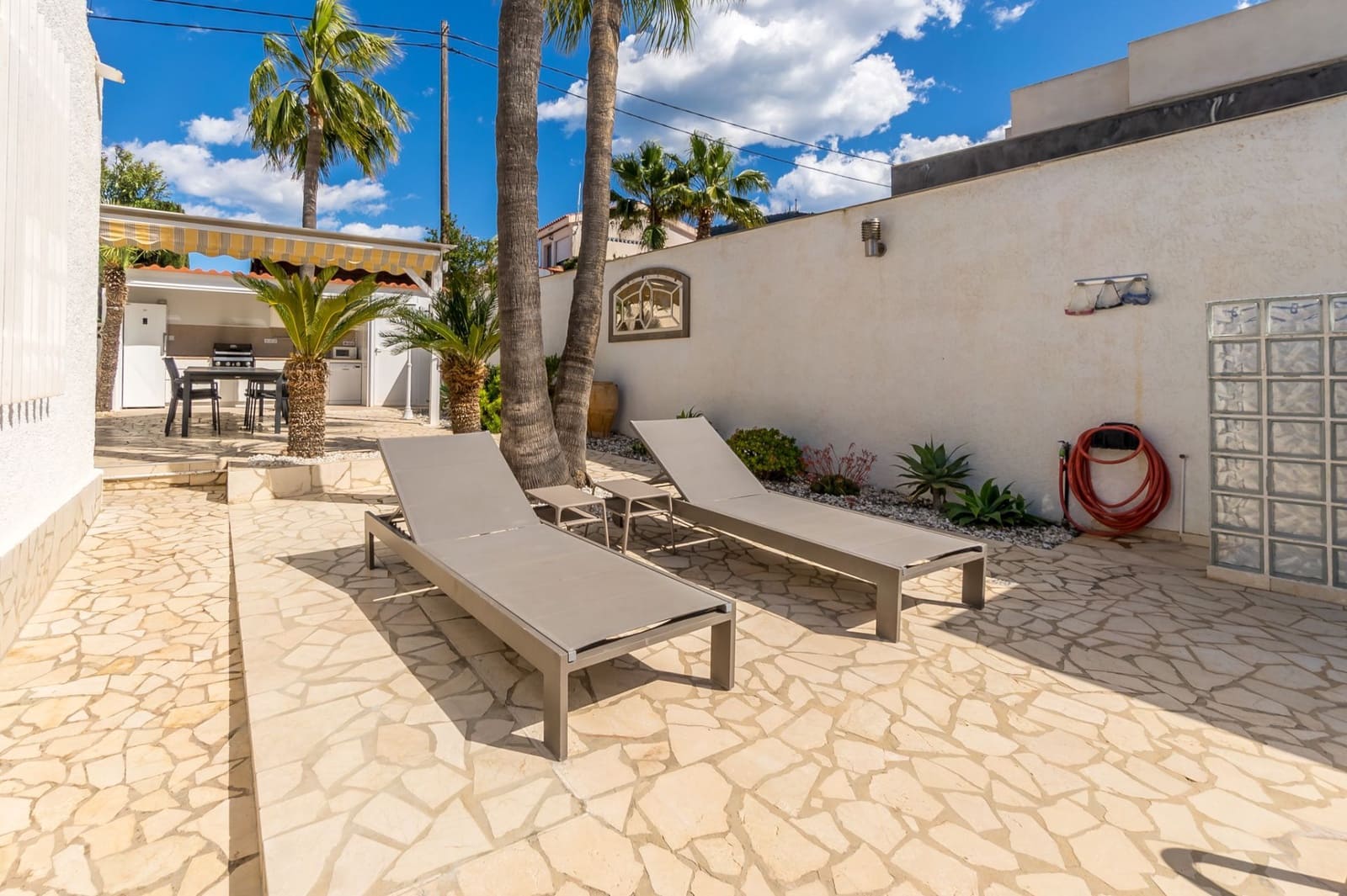 4 Zimmer Villa zu verkaufen in Albir mit Pool Garage - 580.000 € (Ref: 8945917)