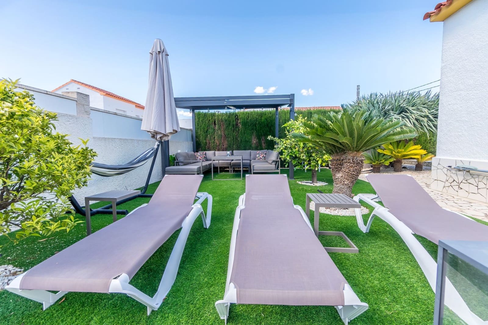 4 Zimmer Villa zu verkaufen in Albir mit Pool Garage - 580.000 € (Ref: 8945917)