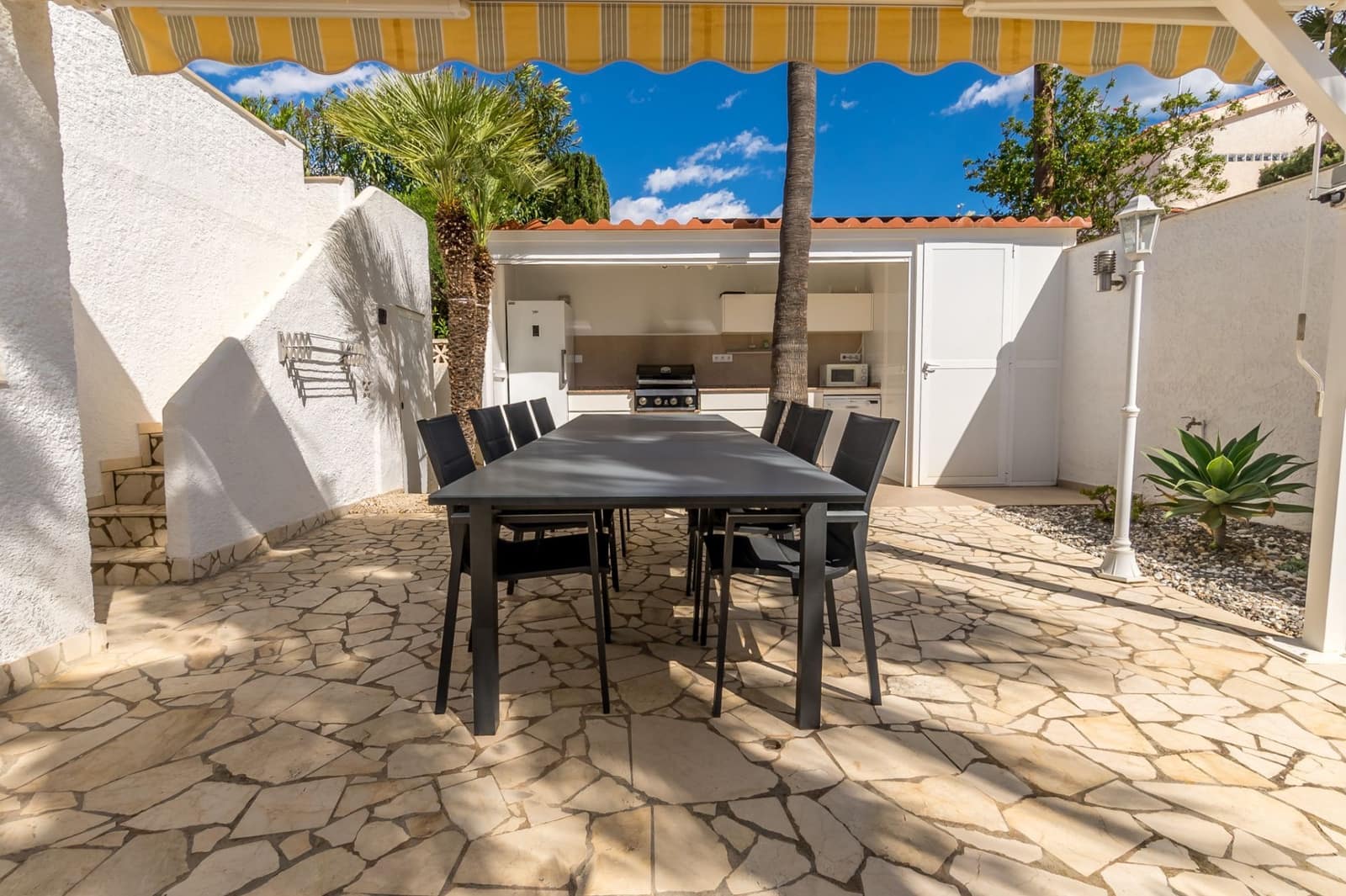 4 Zimmer Villa zu verkaufen in Albir mit Pool Garage - 580.000 € (Ref: 8945917)