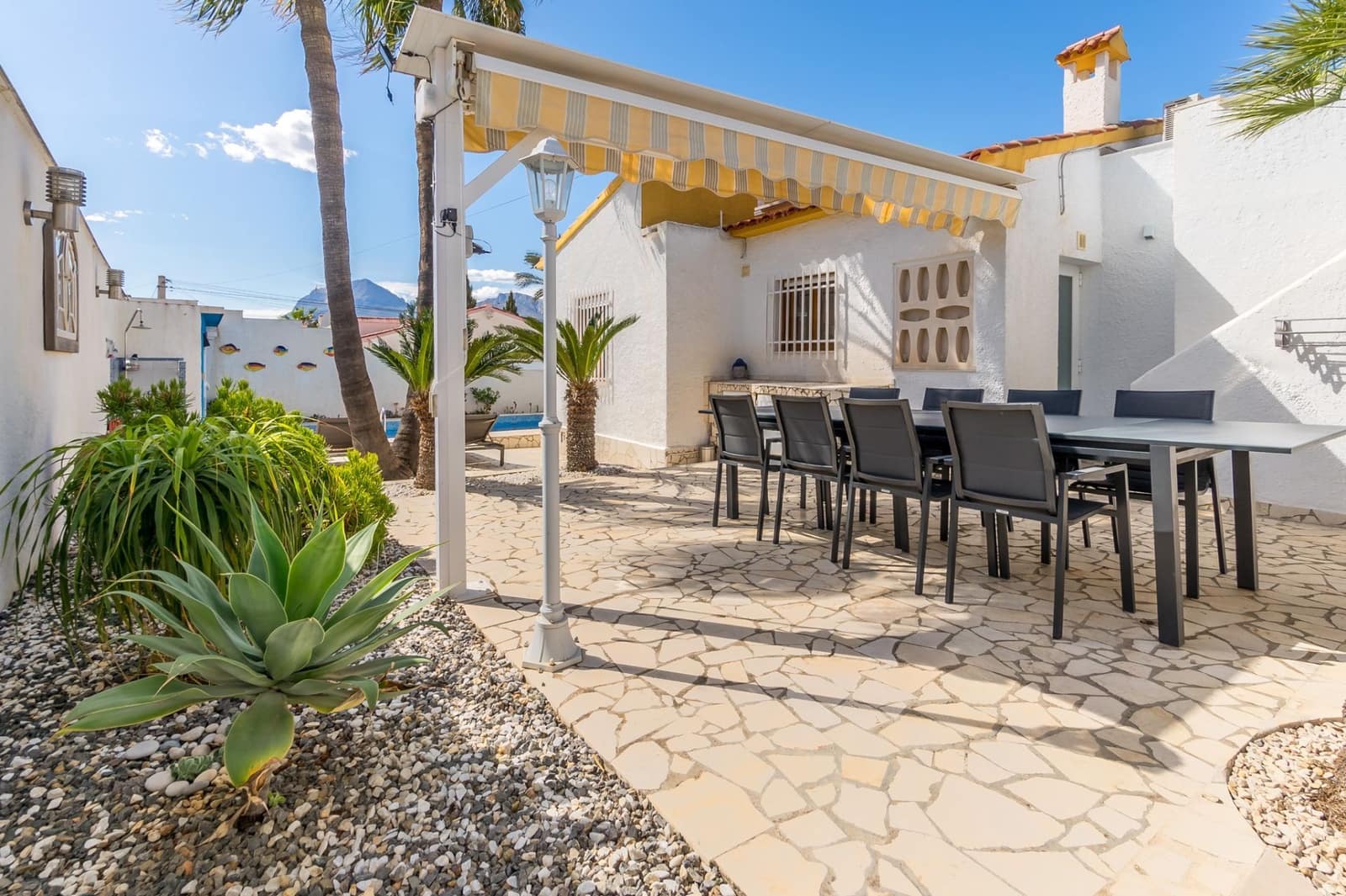 4 Zimmer Villa zu verkaufen in Albir mit Pool Garage - 580.000 € (Ref: 8945917)