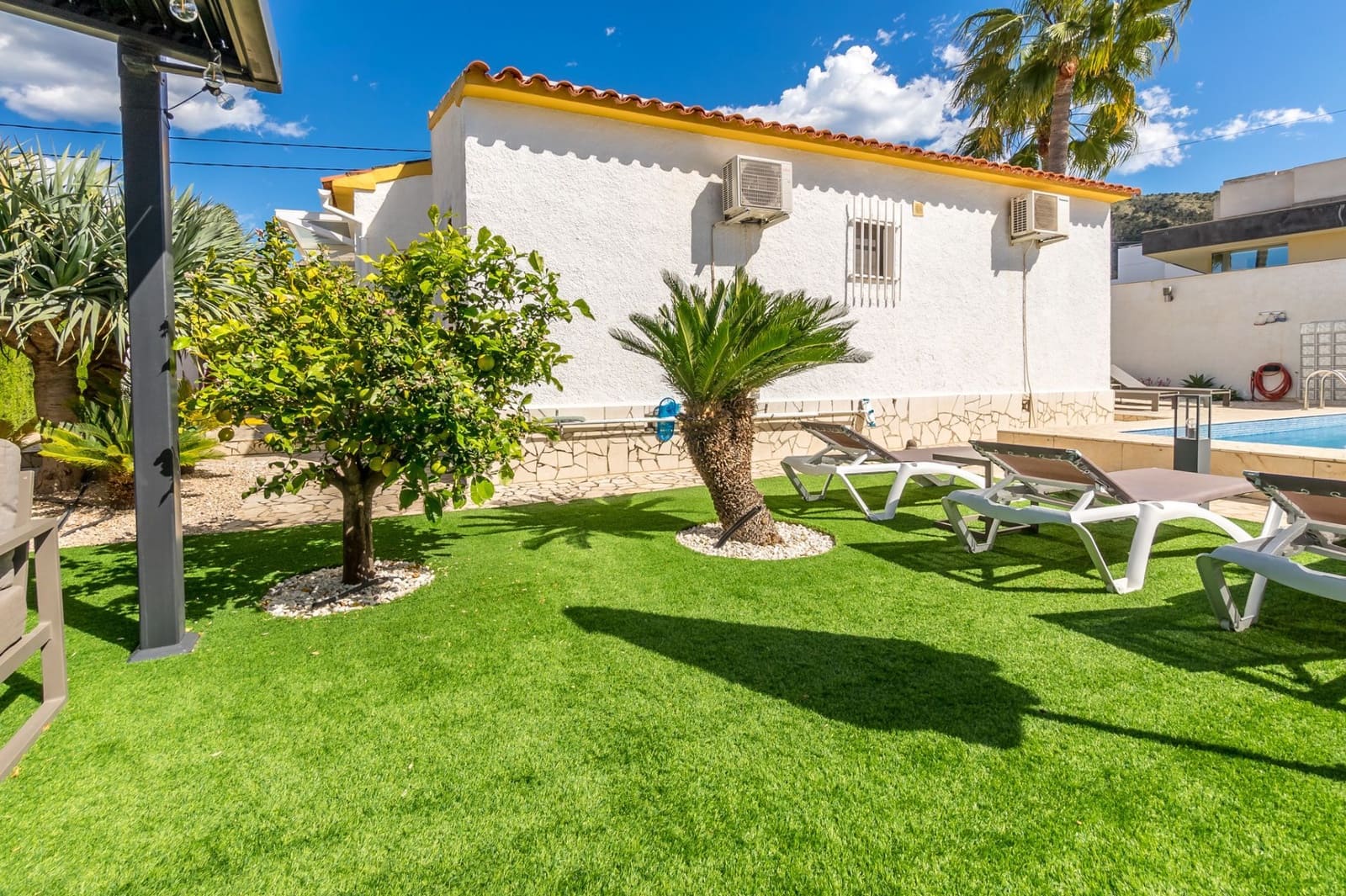 4 Zimmer Villa zu verkaufen in Albir mit Pool Garage - 580.000 € (Ref: 8945917)