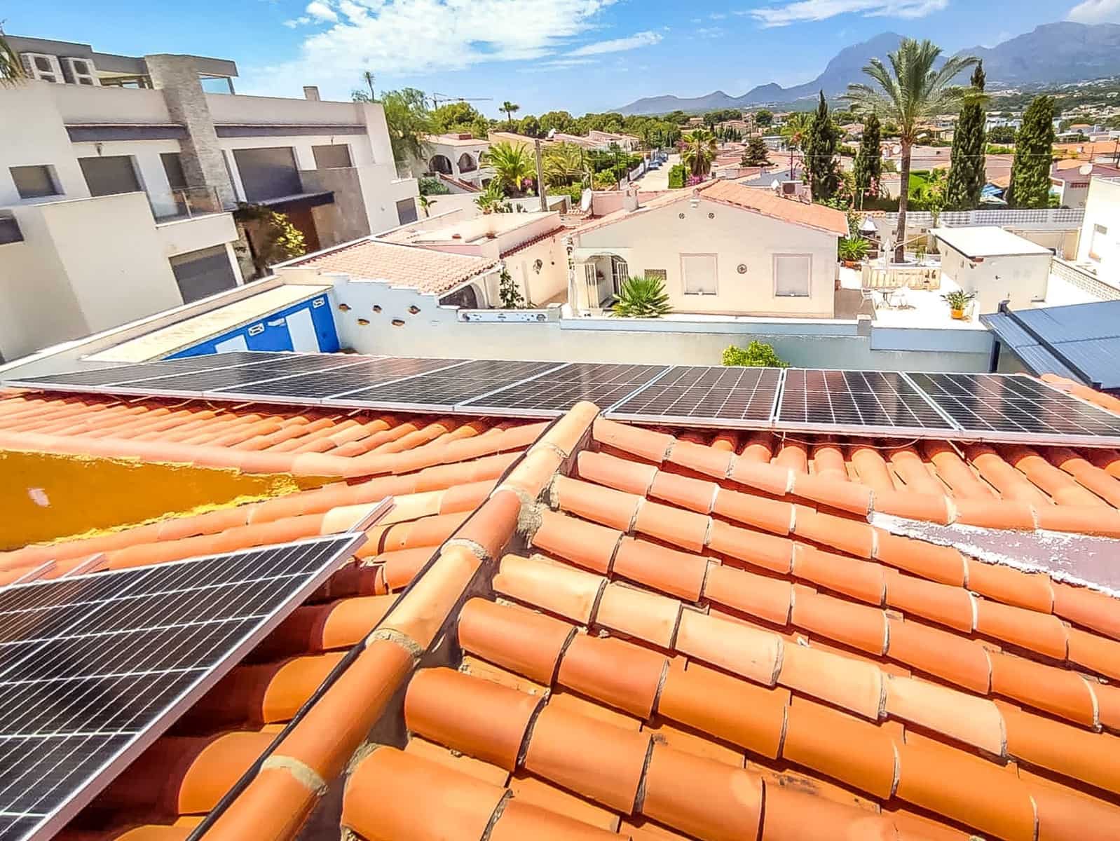 4 Zimmer Villa zu verkaufen in Albir mit Pool Garage - 580.000 € (Ref: 8945917)