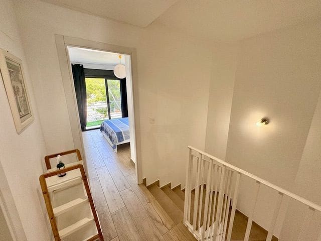 3 quarto Moradia Geminada para arrendar em Albir com piscina garagem - 1 800 € (Ref: 9002975)