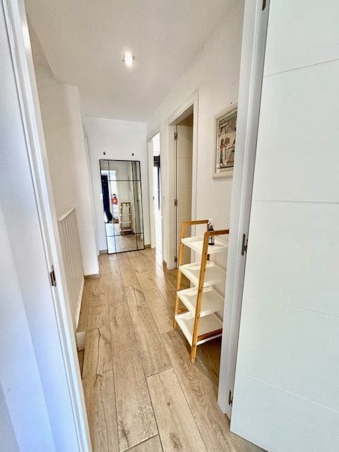 3 quarto Moradia Geminada para arrendar em Albir com piscina garagem - 1 800 € (Ref: 9002975)