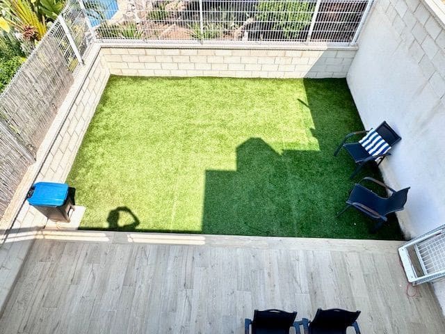 3 quarto Moradia Geminada para arrendar em Albir com piscina garagem - 1 800 € (Ref: 9002975)